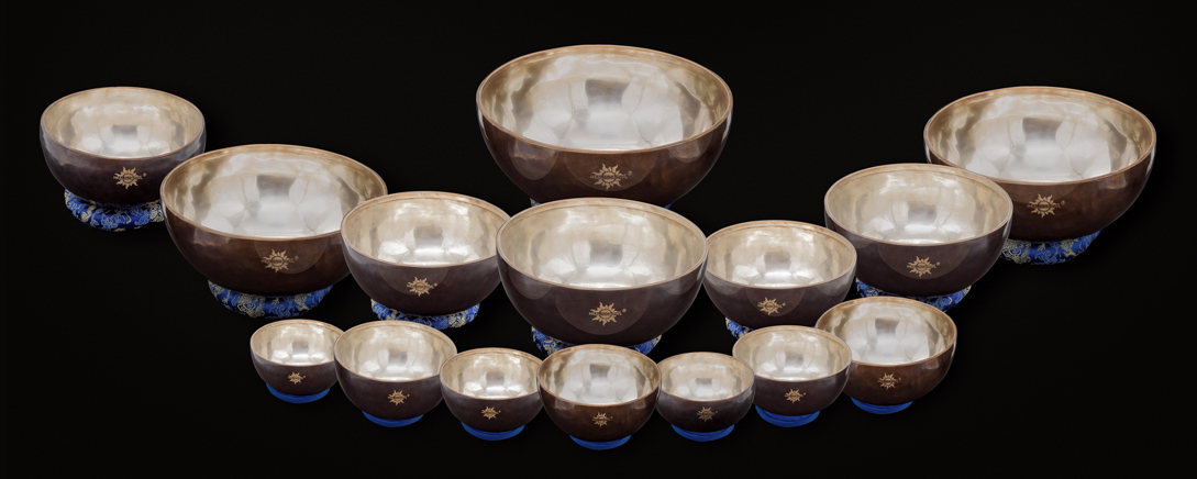 Complete set of 15 HEALINGBOWL® Professional Himalayan Pearl singing bowls